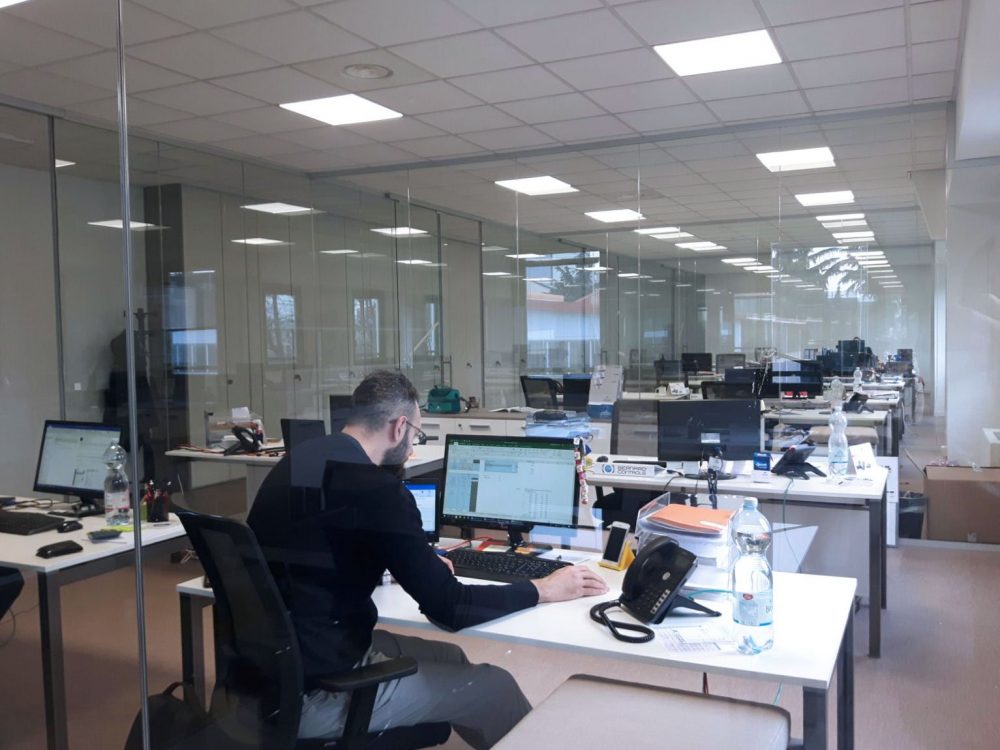 arredamento-per-ufficio-milano4 Mobili per ufficio Bernard control